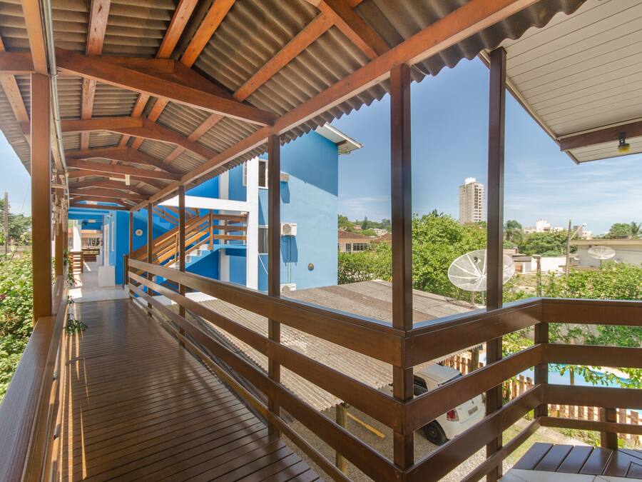 Handrails in stairways