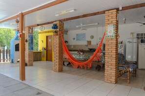 Área de parrillas y picnic