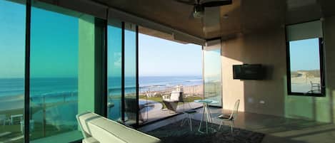 Honeymoon Studio Suite, Sea View | Egyptian cotton sheets, premium bedding, down duvets, memory-foam beds