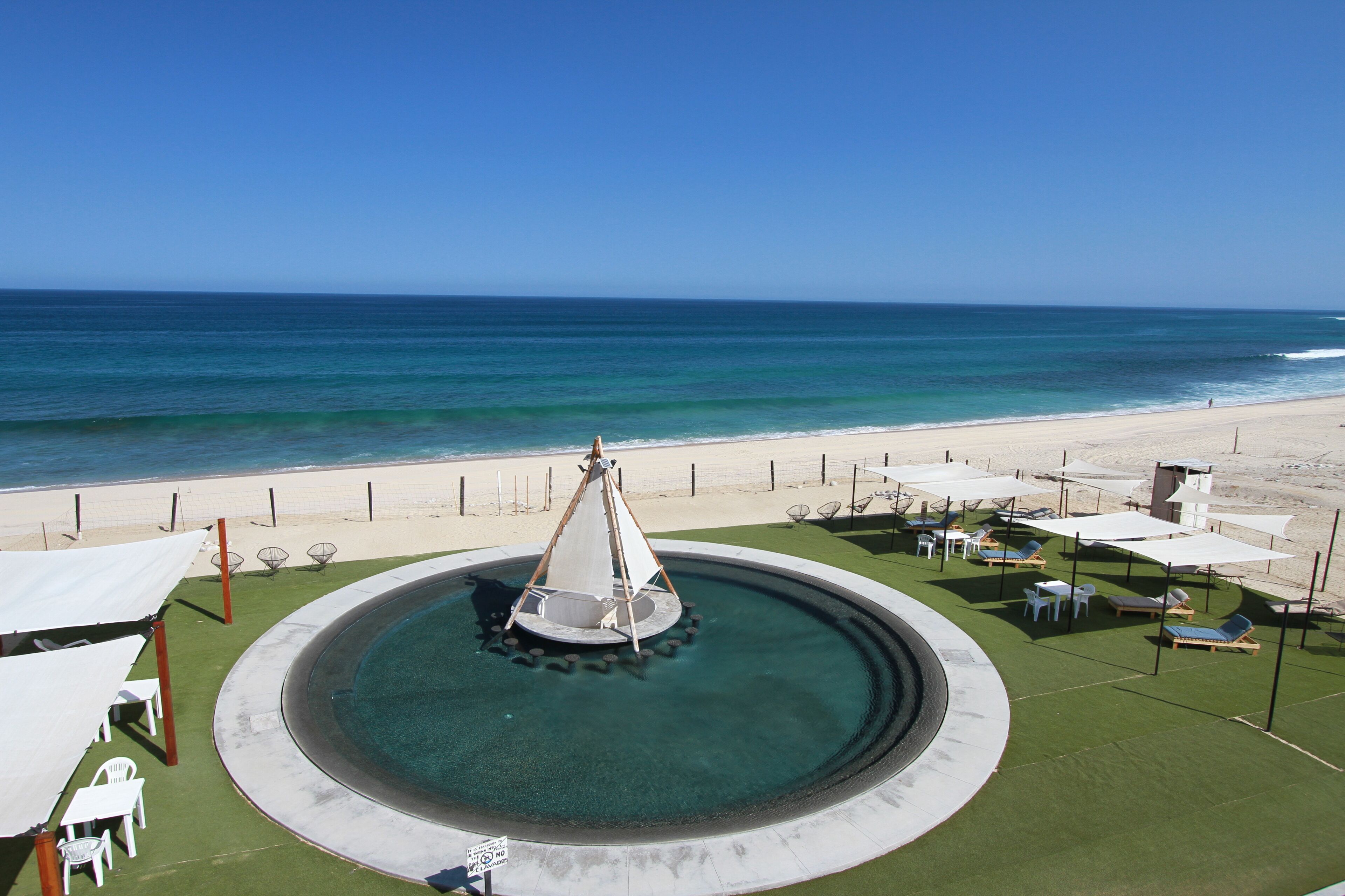 Outdoor pool, sun loungers
