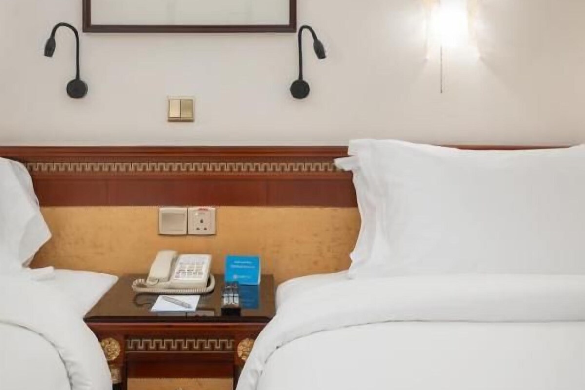 1 chambre, coffres-forts dans les chambres, bureau