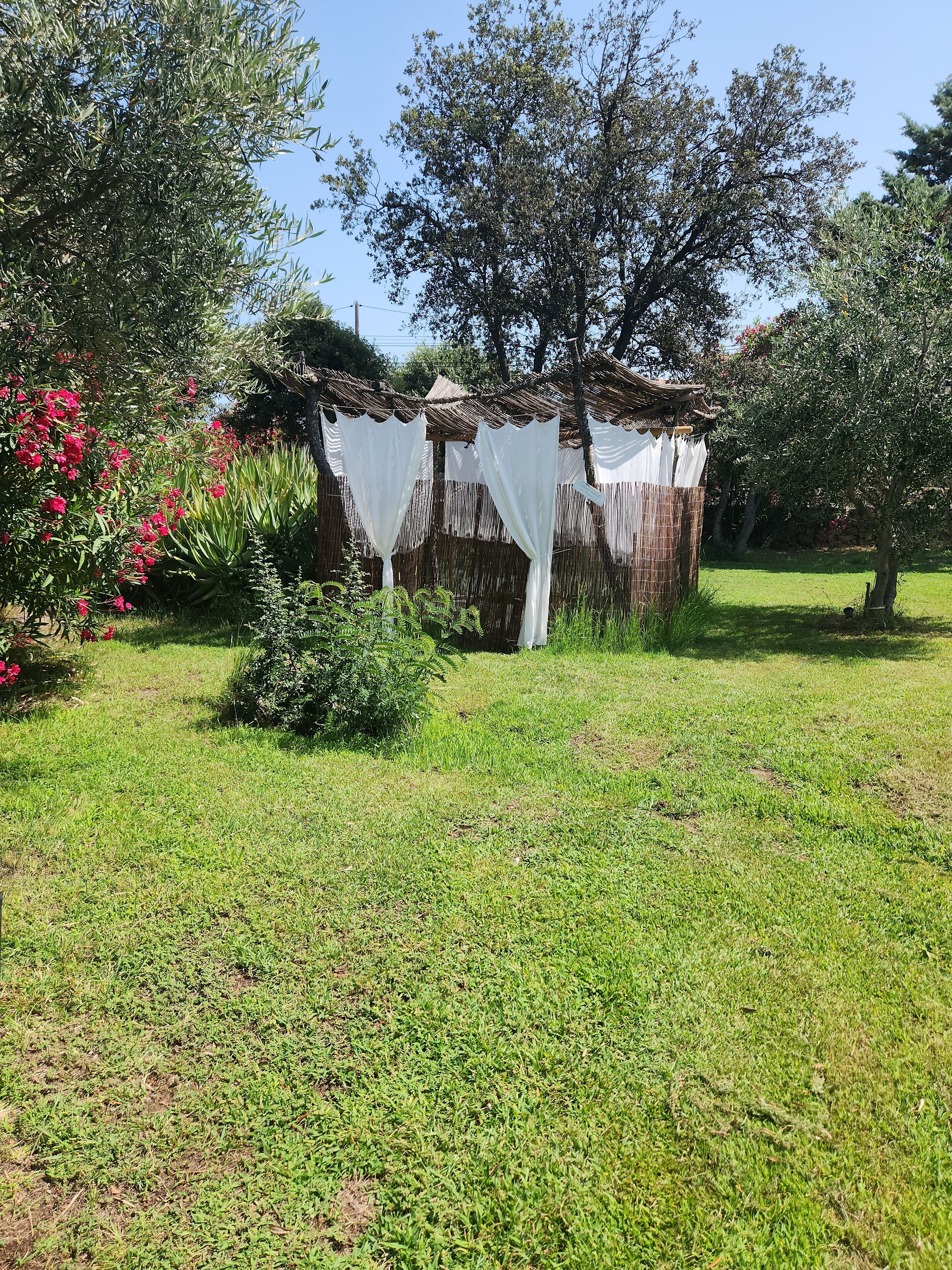 deep-tissue massages, swedish massages, massages