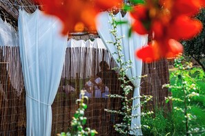 Deep-tissue massages, Swedish massages, massages