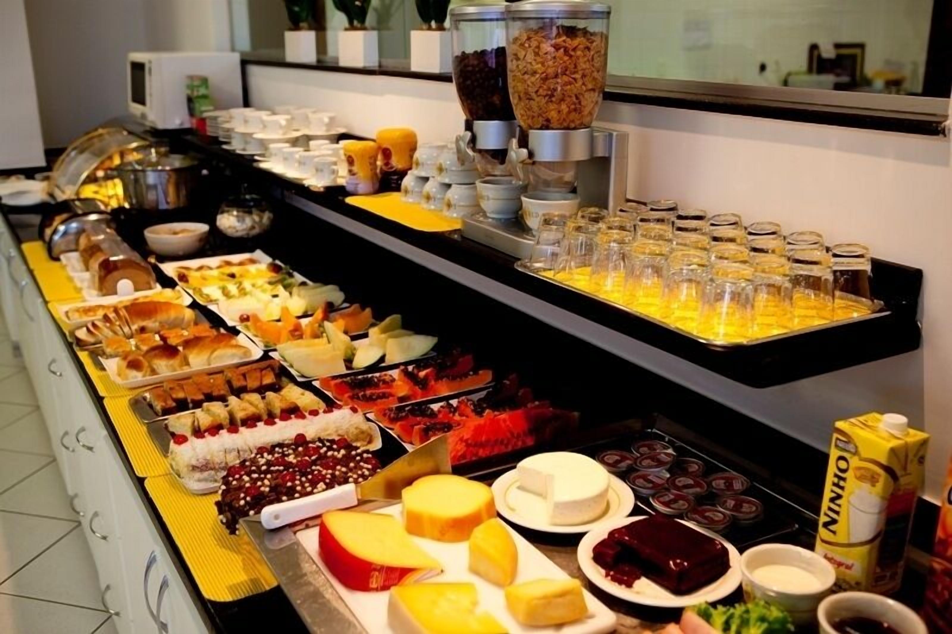 Desayuno buffet incluido todos los días 