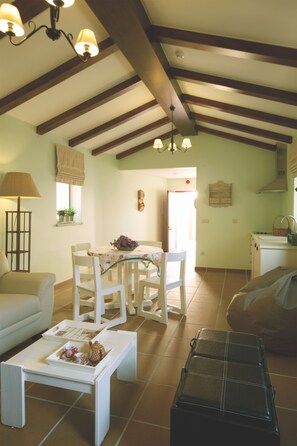 Studio | Living area | Flat-screen TV - Artvilla (Cadaval)