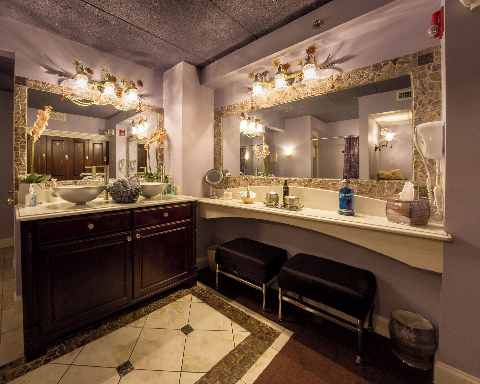 couples treatment room(s), hot tub, body treatments, hydrotherapy