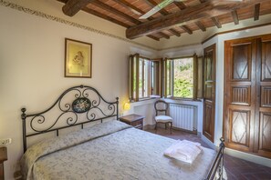 Apartment, 2 Bedrooms | In-room safe, individually decorated, individually furnished - Tenuta Moriano (Montespertoli)