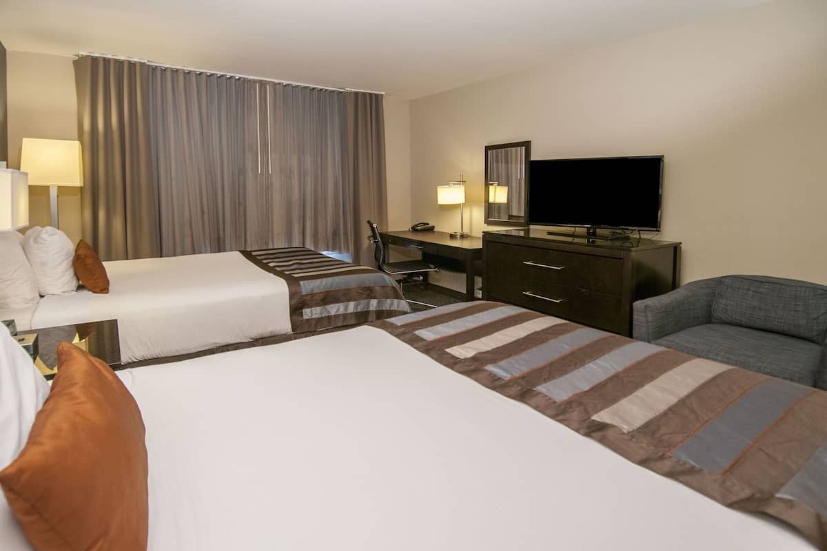 1 bedroom, premium bedding, in-room safe, desk