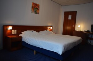 Een strijkplank/strijkijzer, babybedden (toeslag), gratis wifi