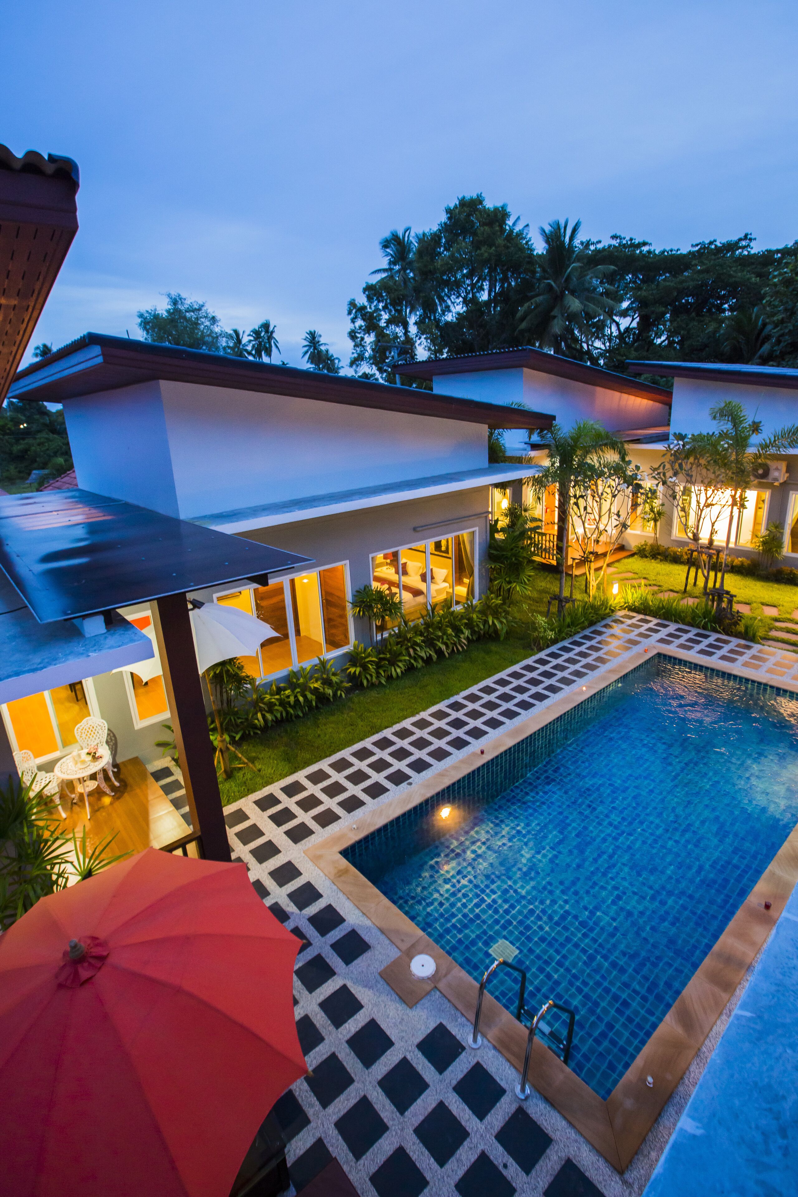 야외 수영장, 일광욕 의자