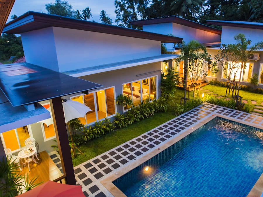 Outdoor pool, sun loungers