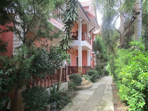 Lanta Nature House