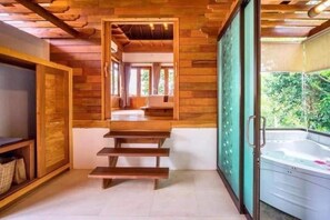 2 Bedrooms Pool Villas Sea View | Bathroom | Shower, rainfall showerhead, free toiletries, hair dryer - Puteri Lanta Family Villas (Ko Lanta)