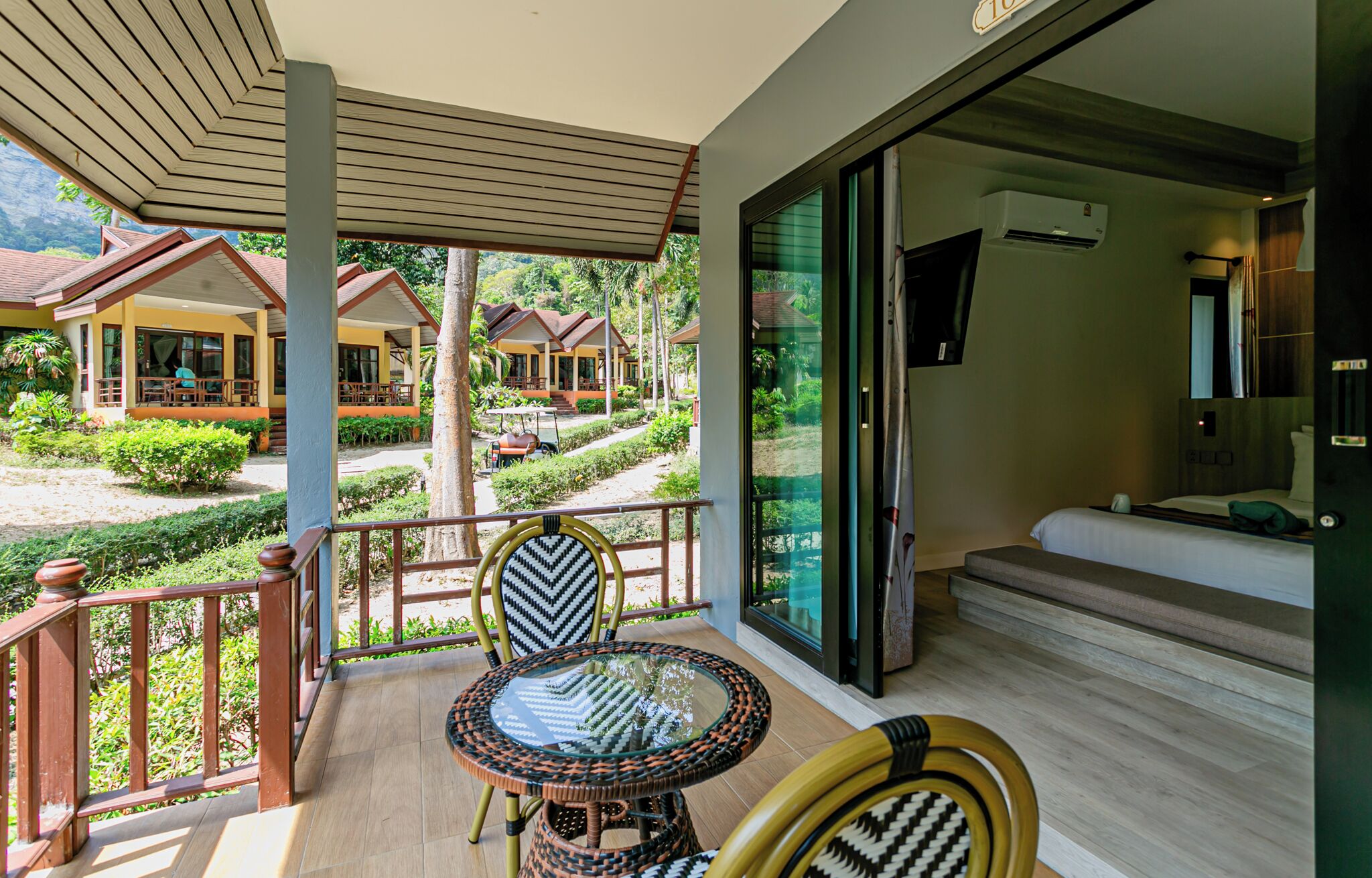 Grand Cottage | ลานระเบียง/นอกชาน