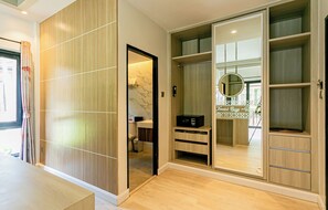 Grand Cottage | Desk, blackout drapes, free WiFi - Tonsai Bay Resort (Krabi)