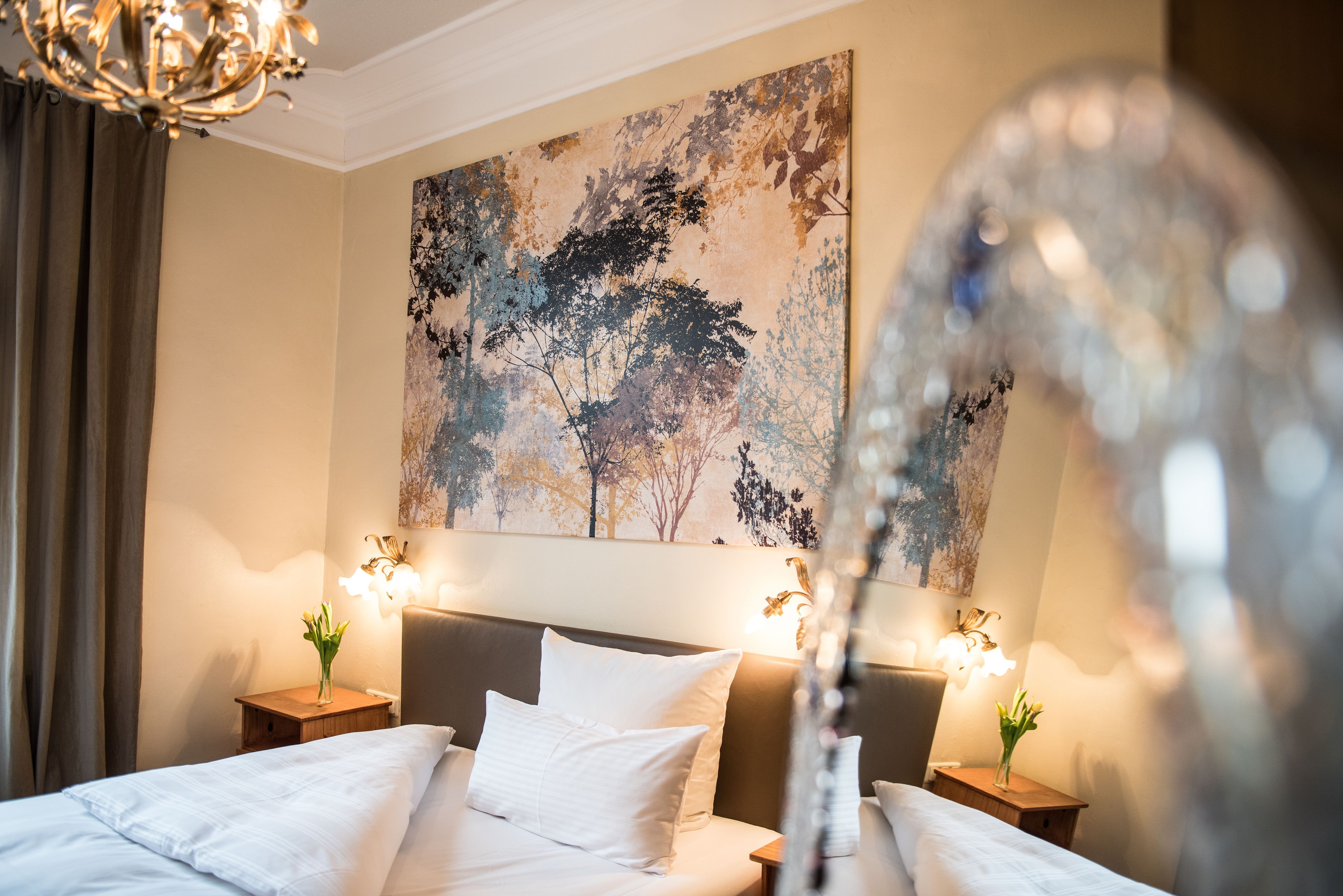 double room single use | hypo-allergenic bedding, down duvets, minibar, individually decorated