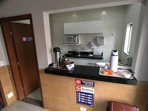 Shared kitchen - Hotel Ipiranga (Maringá)