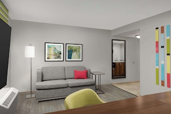 Studio, 1 King Bed, Refrigerator & Microwave (Wet bar) | Living area | 32-inch LCD TV with premium channels, TV at Hampton Inn & Suites Orlando-North/Altamonte Springs