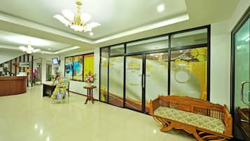 Kios check-in/check-out