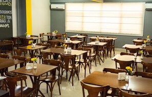 包每日自助早餐