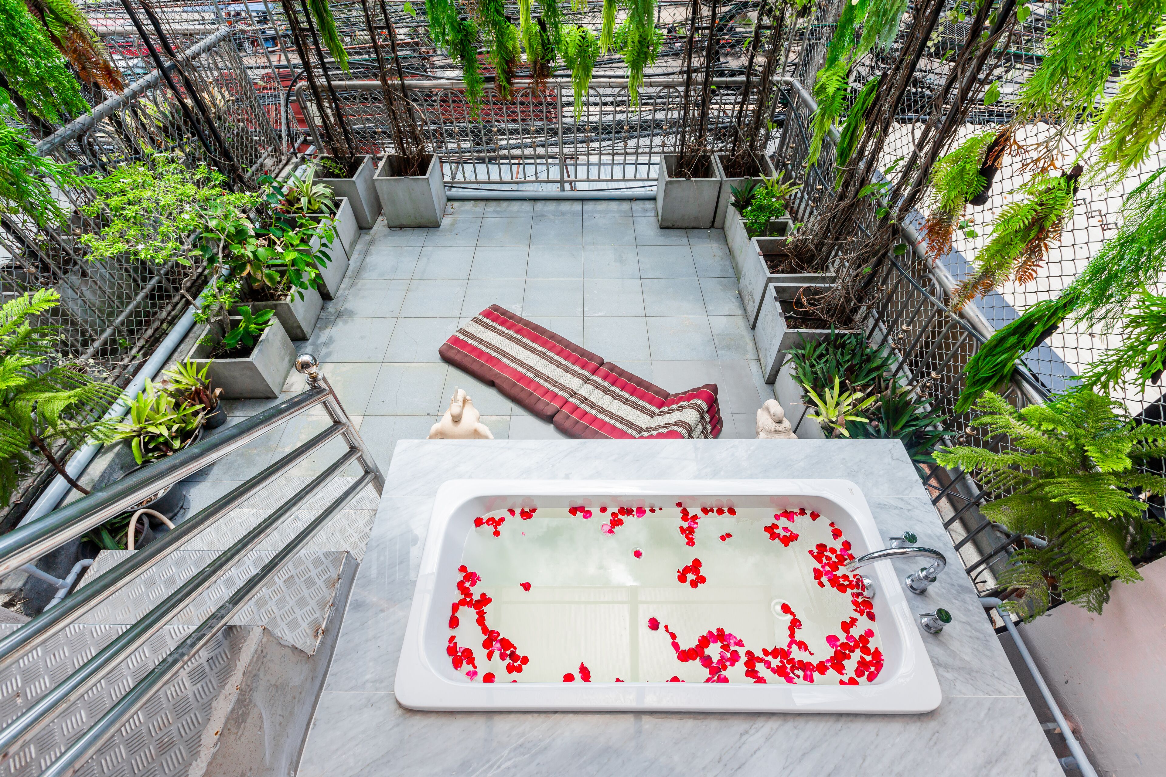 Deluxe-Zimmer, Badewanne, Gartenblick | Terrasse/Patio