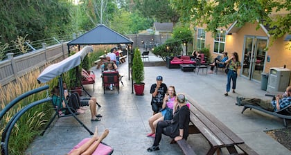 HI Kelowna Hostel