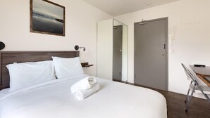 Private Room with Shared Washroom