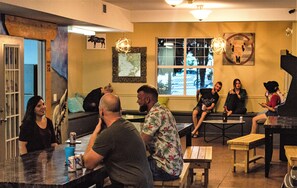 Interior - HI Kelowna Hostel (Kelowna)