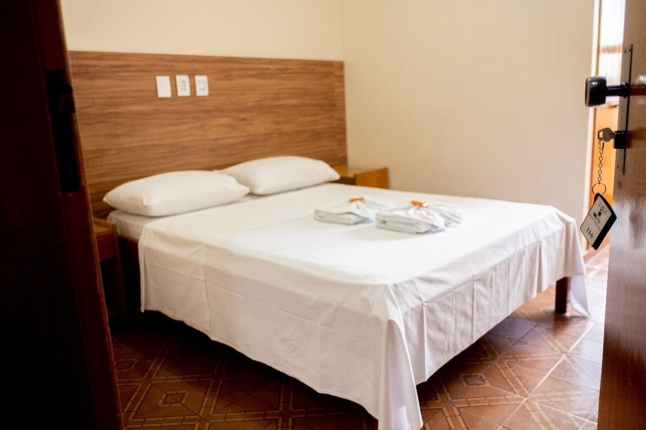 Shower, free toiletries, towels, toilet paper