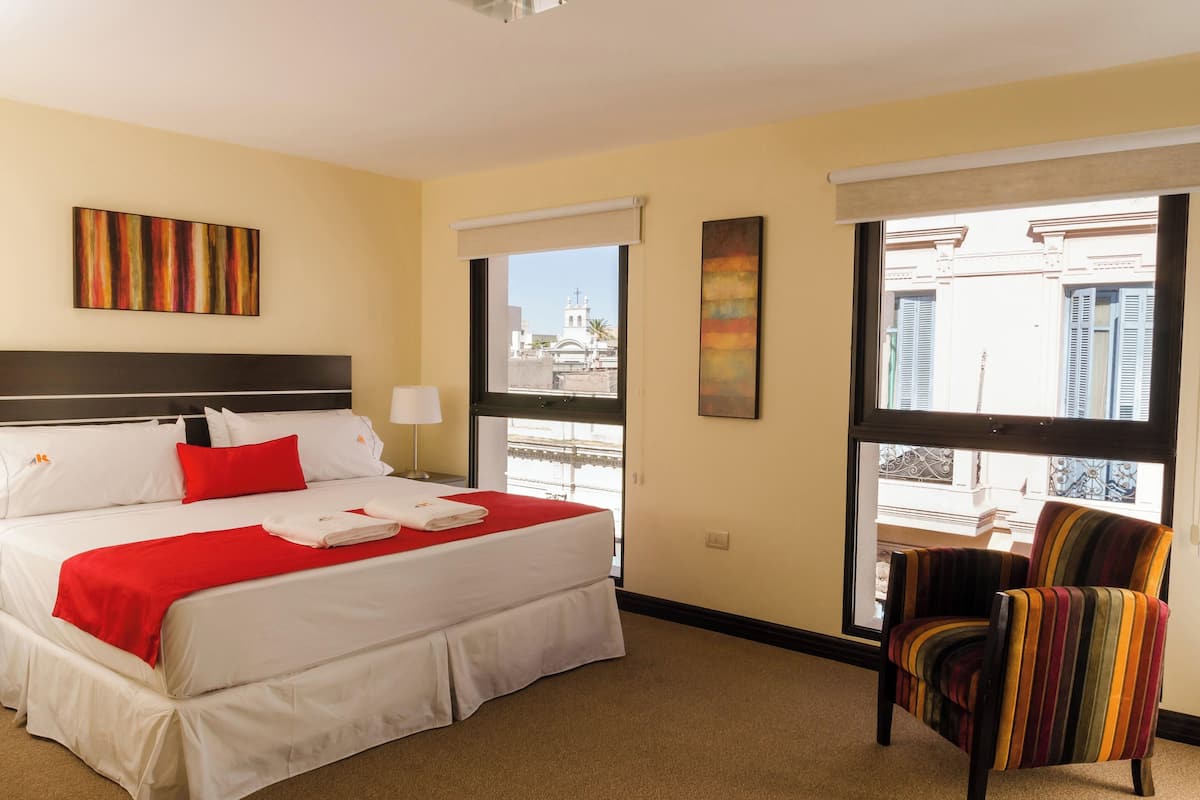 Frigobar, cofres nos quartos, individualmente decorados