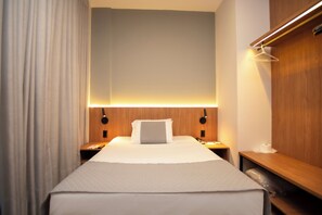 EXECUTIVO SINGLE | 房內夾萬、書桌、遮光窗簾/窗簾、免費 Wi-Fi