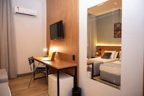 EXECUTIVO DUPLO TWIN | In-room safe, desk, blackout curtains, free WiFi - Delcas Hotel (Cuiabá)