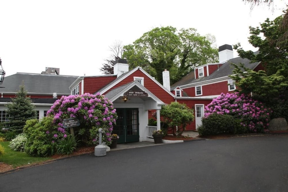 The Coonamessett by null