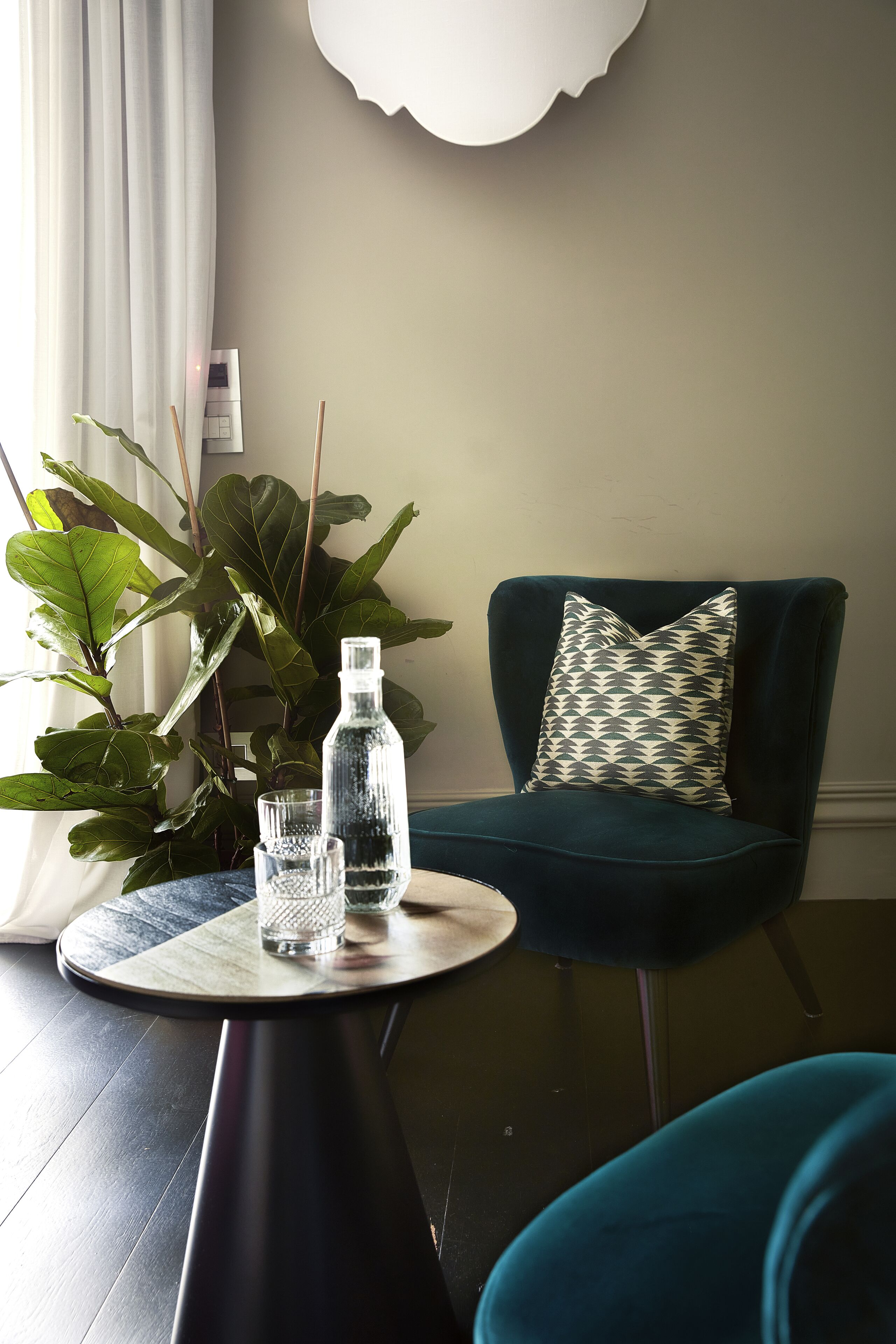 deluxe room (deluxe large room) | premium bedding, minibar, in-room safe, desk