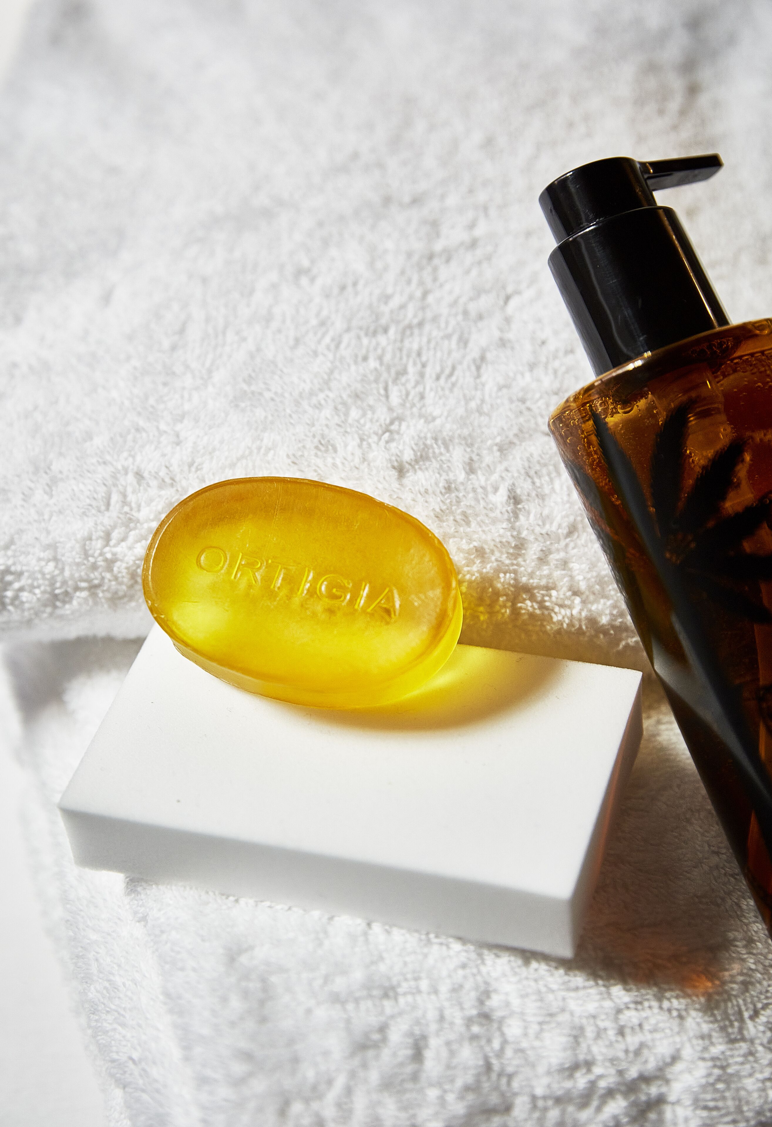 rainfall showerhead, hair dryer, slippers, bidet