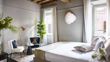 Deluxe Room | Premium bedding, minibar, in-room safe, desk