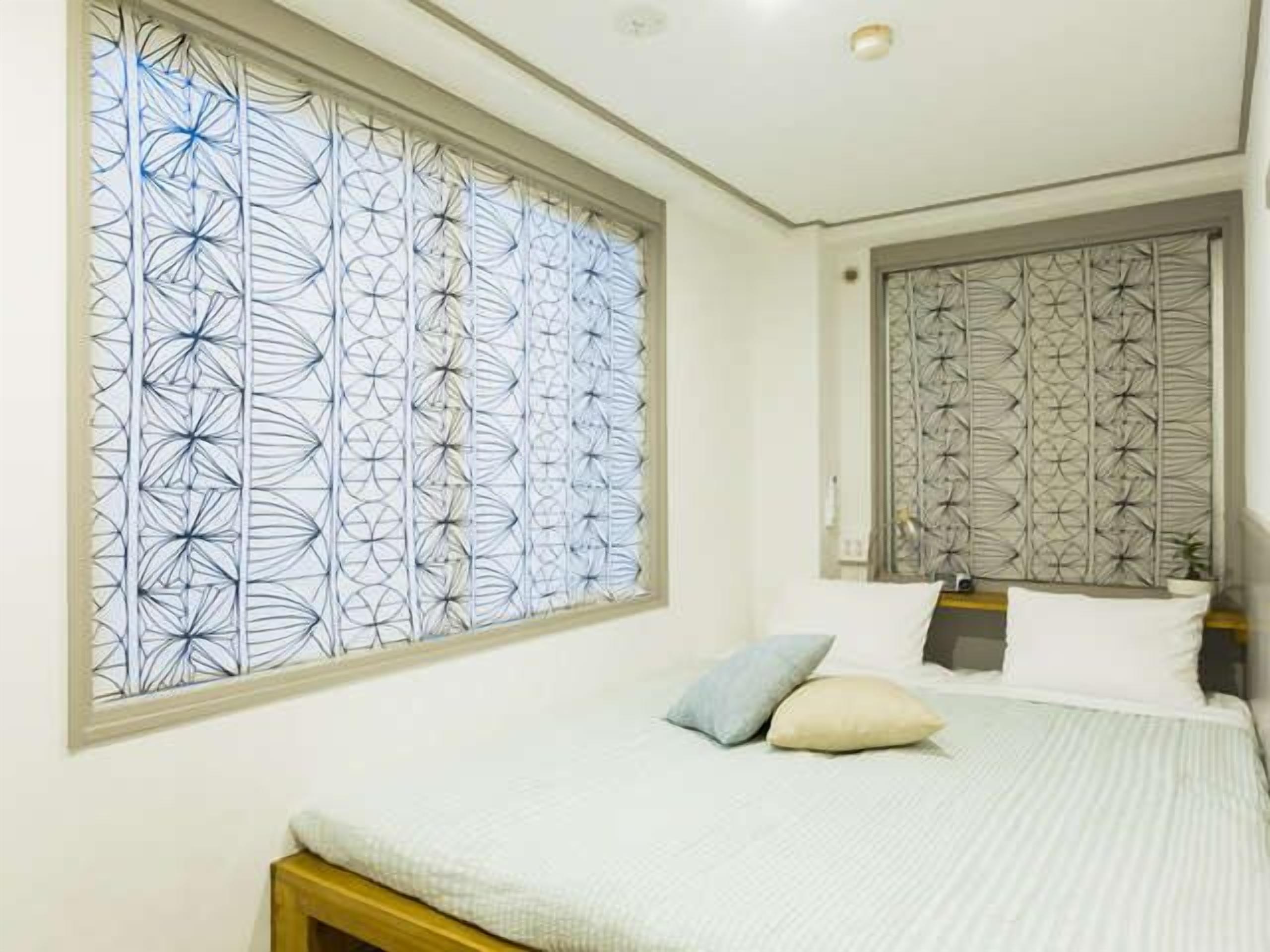 ผ้านวมขนเป็ด, โต๊ะทำงาน, เตารีด/โต๊ะรีดผ้า, Wi-Fi ฟรี