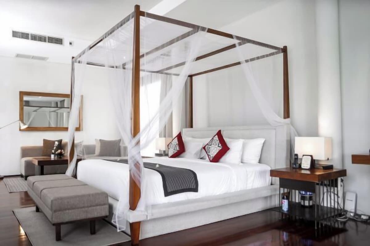1 bedroom, premium bedding, minibar (free items), in-room safe