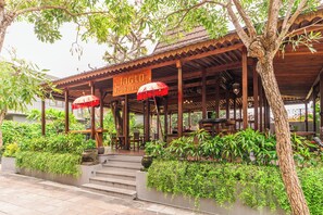 Café da manhã, almoço e jantar