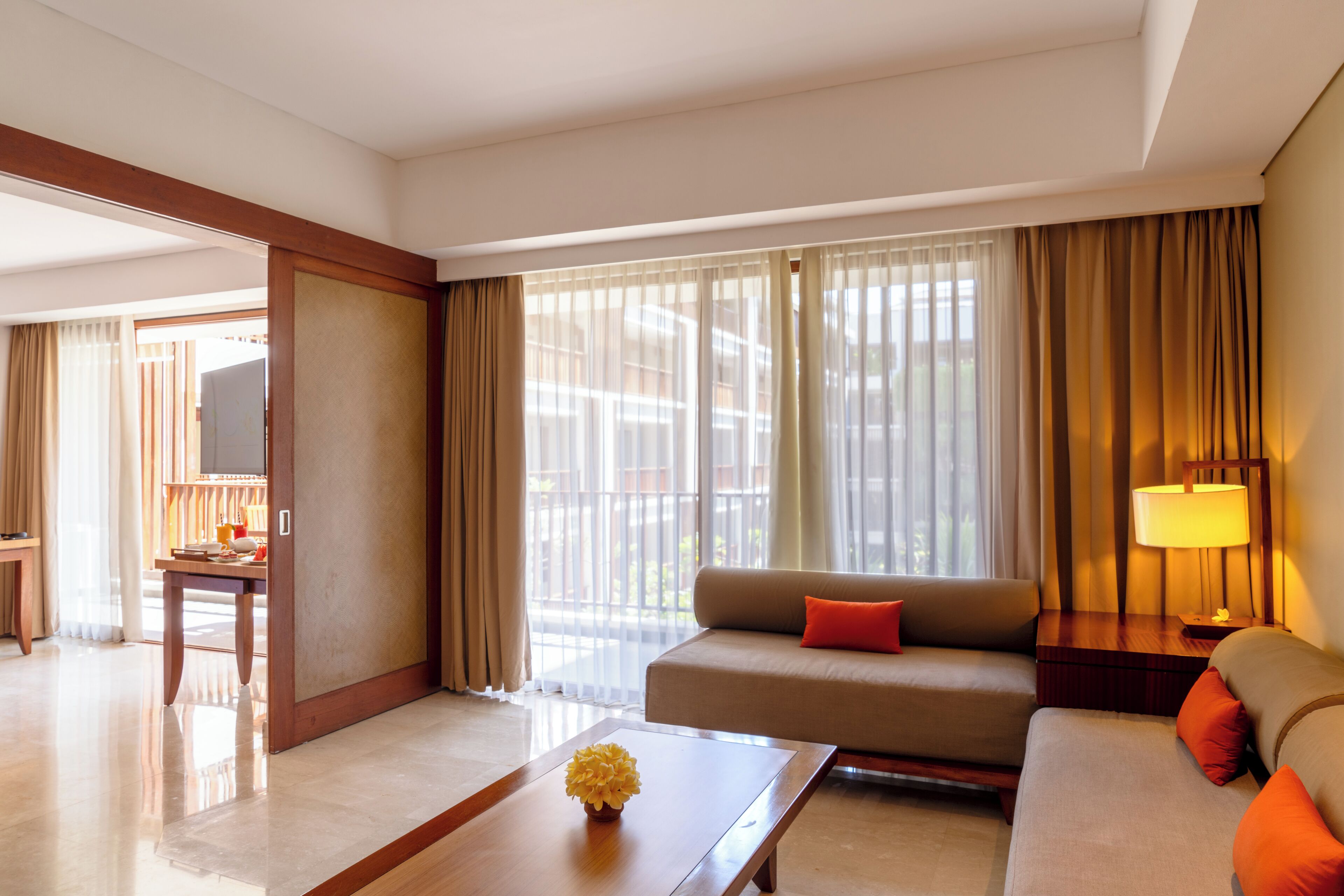 43-inch led tv with cable channels, tv, netflix