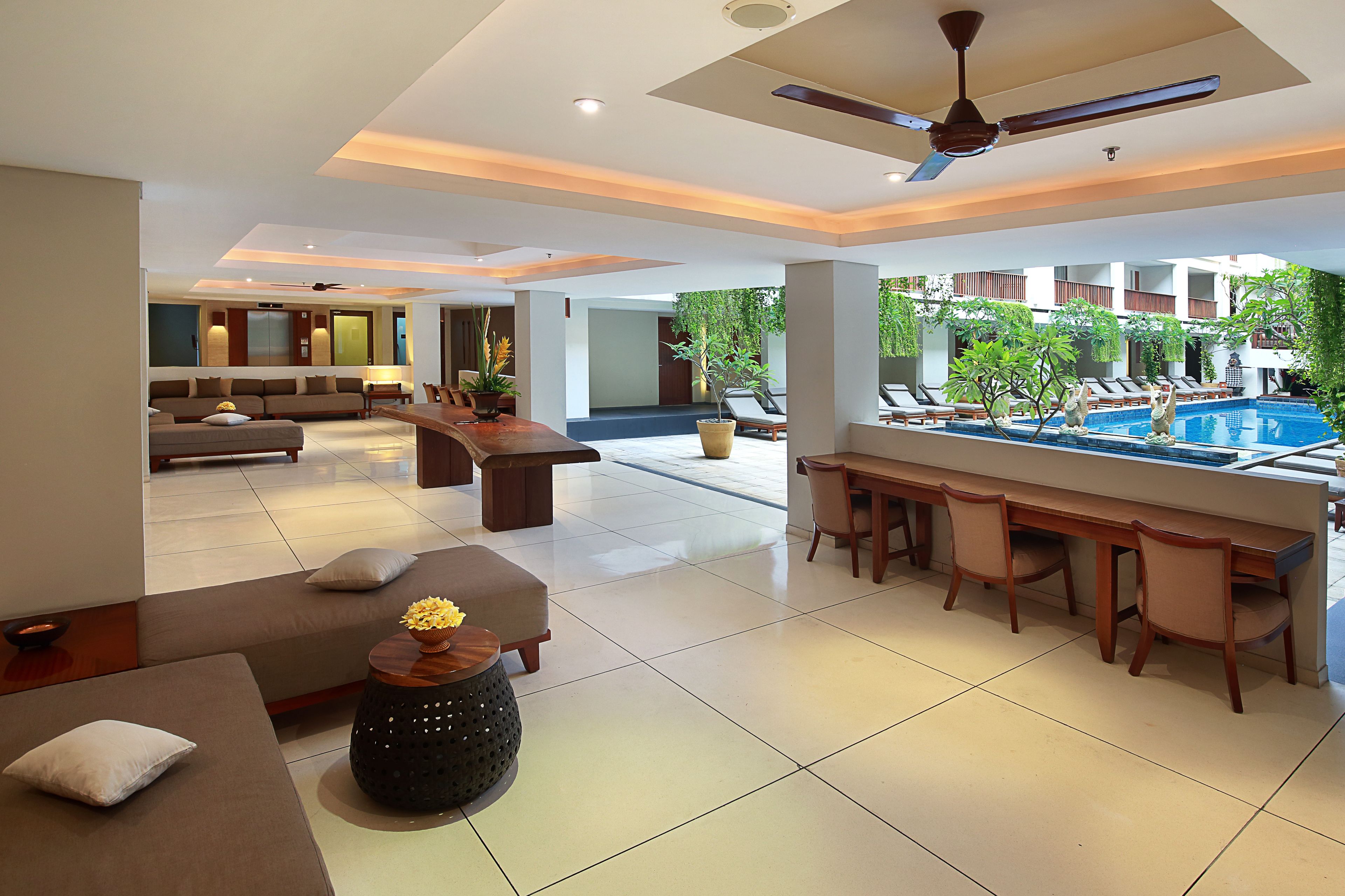 Pintu masuk interior