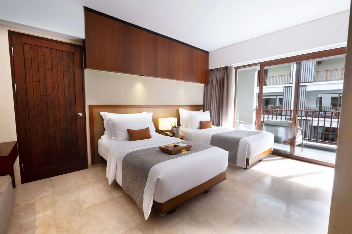 1 bedroom, premium bedding, minibar, in-room safe