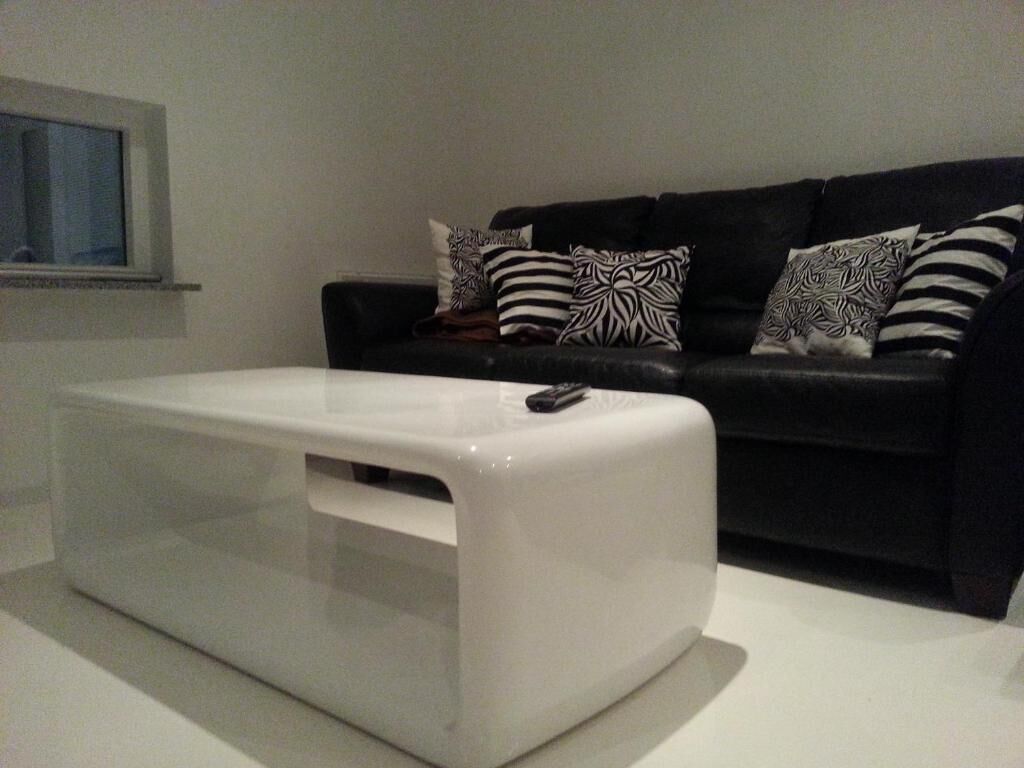 40-inch led tv with satellite channels, tv