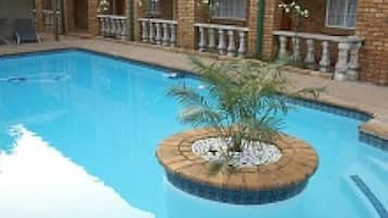 Outdoor pool, pool loungers