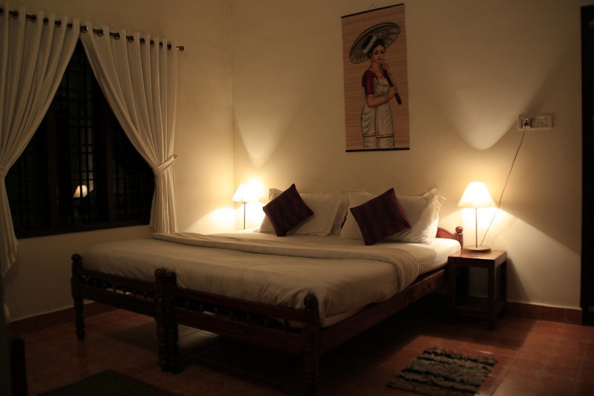 In-room safe, soundproofing, free WiFi, bed sheets