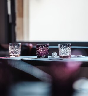 Se sirven desayunos, almuerzos y cenas; cocina regional