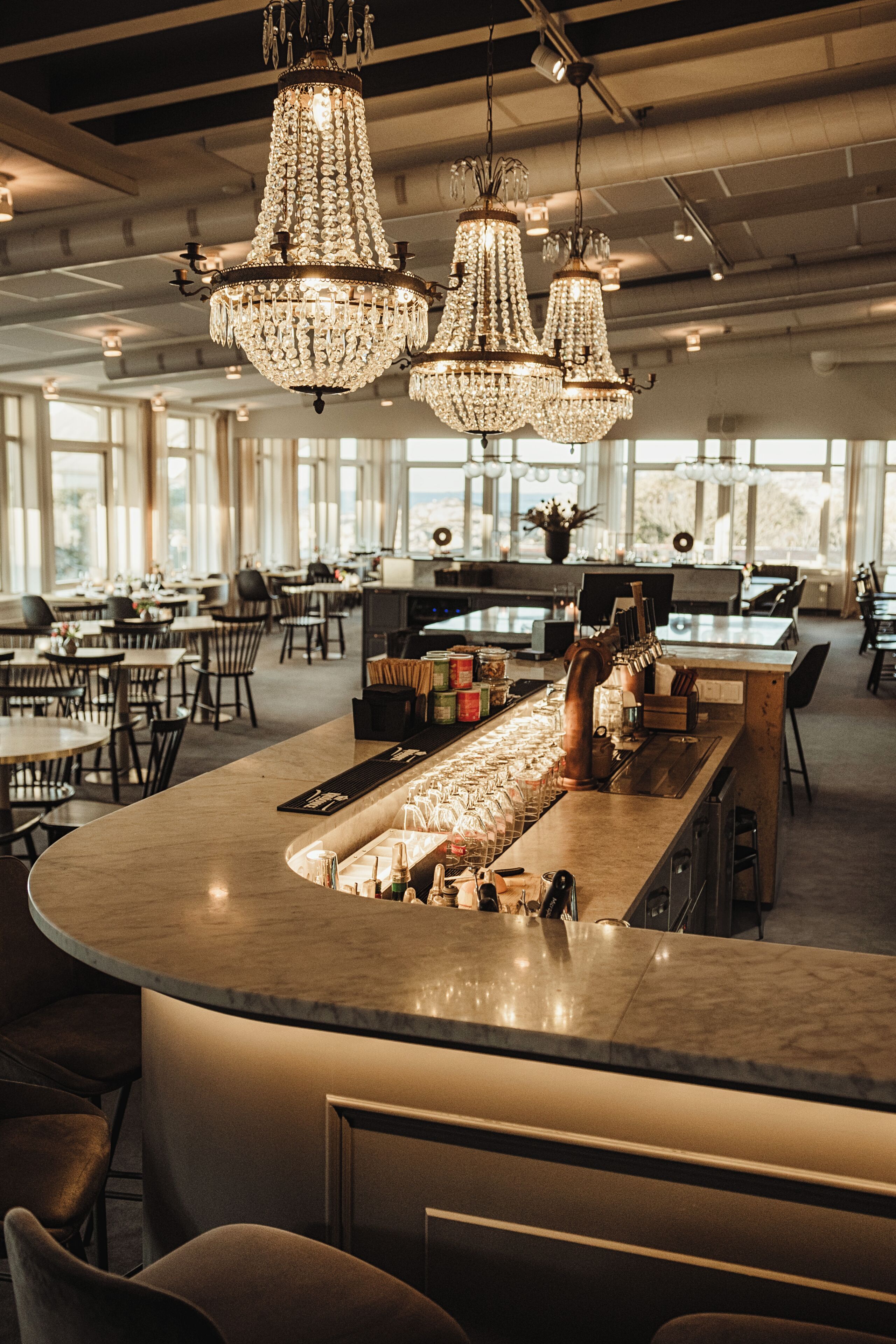 Petit déjeuner, déjeuner et dîner servis sur place, vue sur la mer