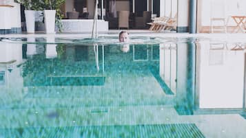 2 indoor pools, sun loungers