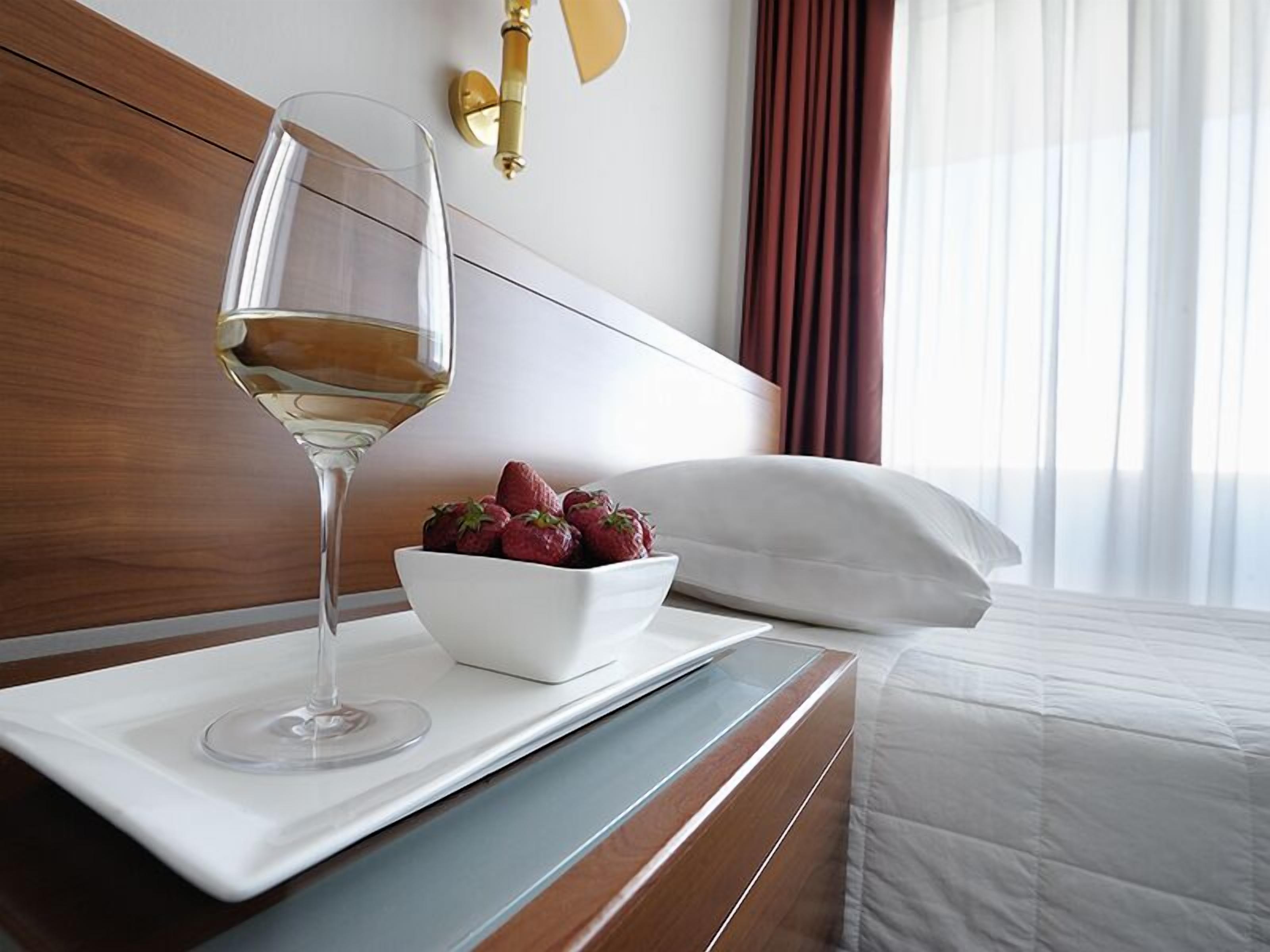 single room | room service – dining