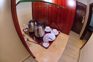 Egyptian cotton sheets, in-room safe, desk, blackout curtains